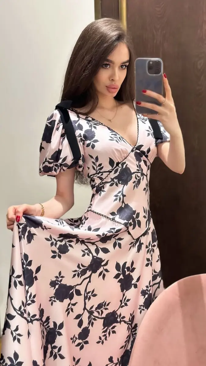 Адриана эскорт в городе Питер