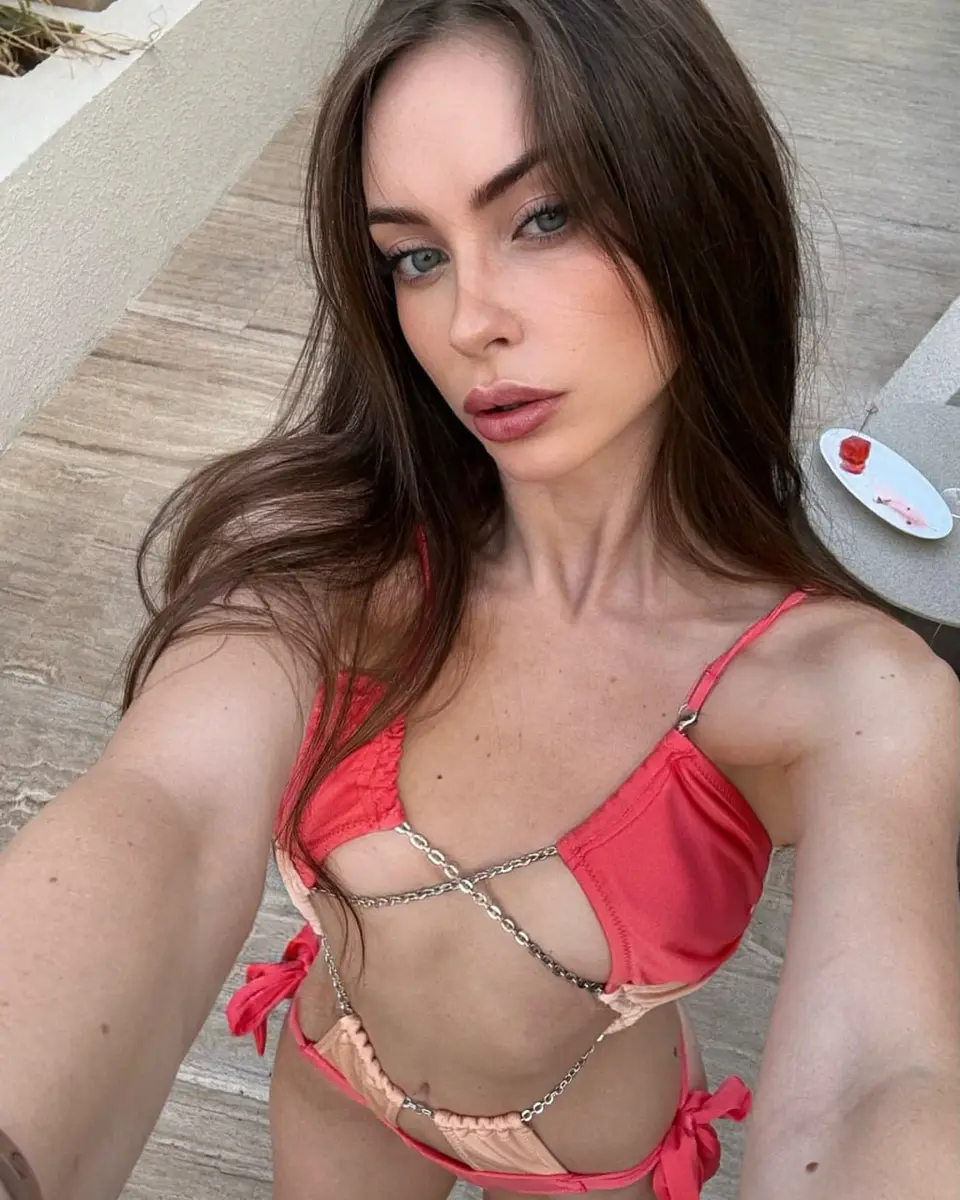 Амелия эскорт в городе Питер