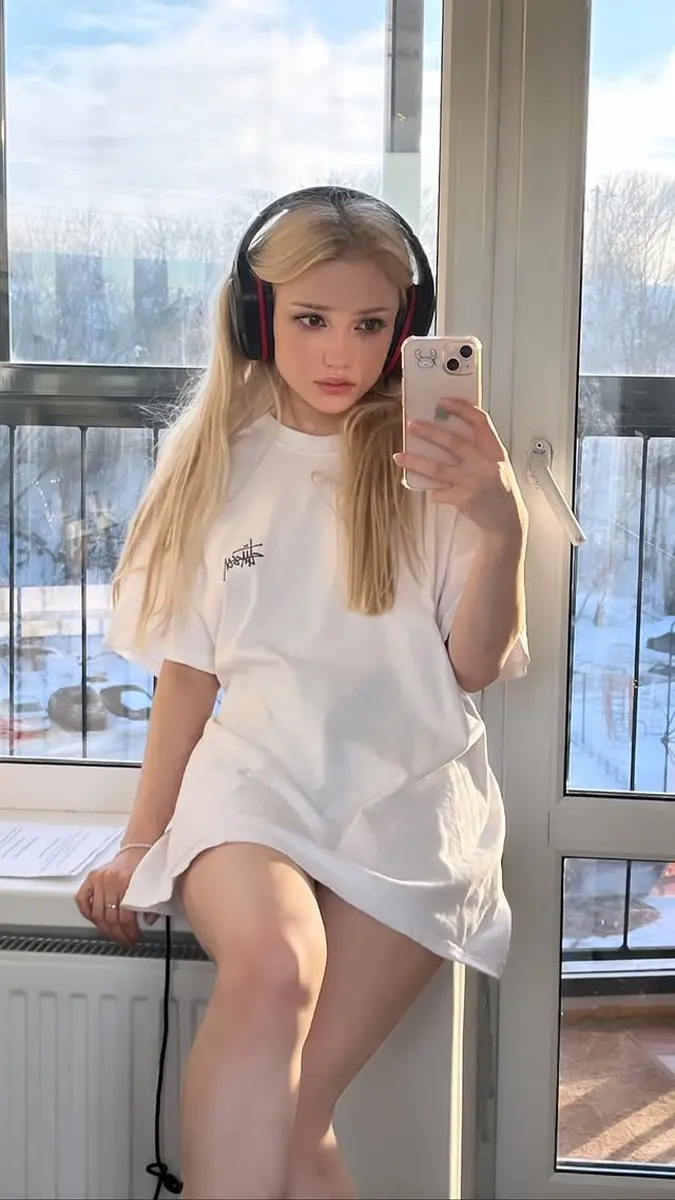 Ливия эскорт в городе Питер