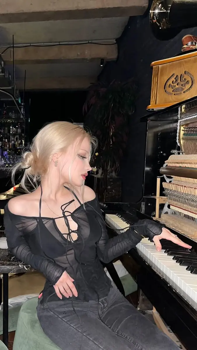 Ливия эскорт в городе Питер