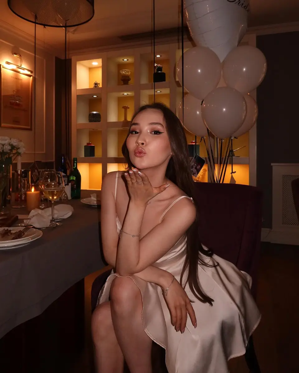 Мелисанда эскорт в городе Питер