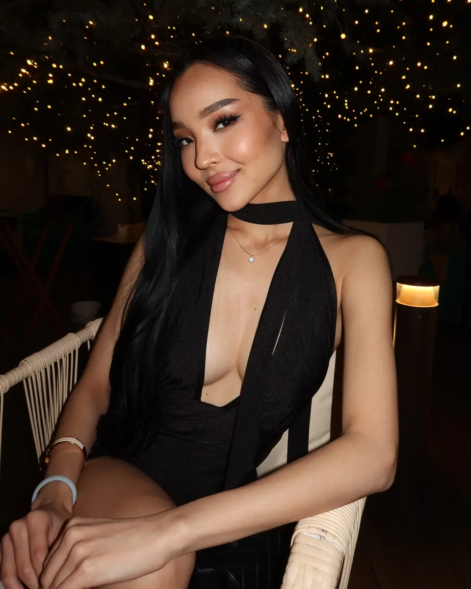 Наоми эскорт в городе Питер