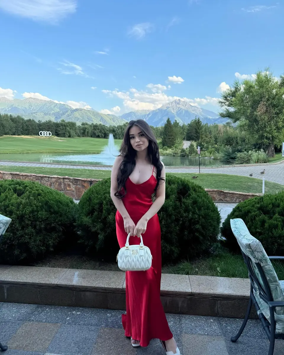 Урсула эскорт в городе Питер