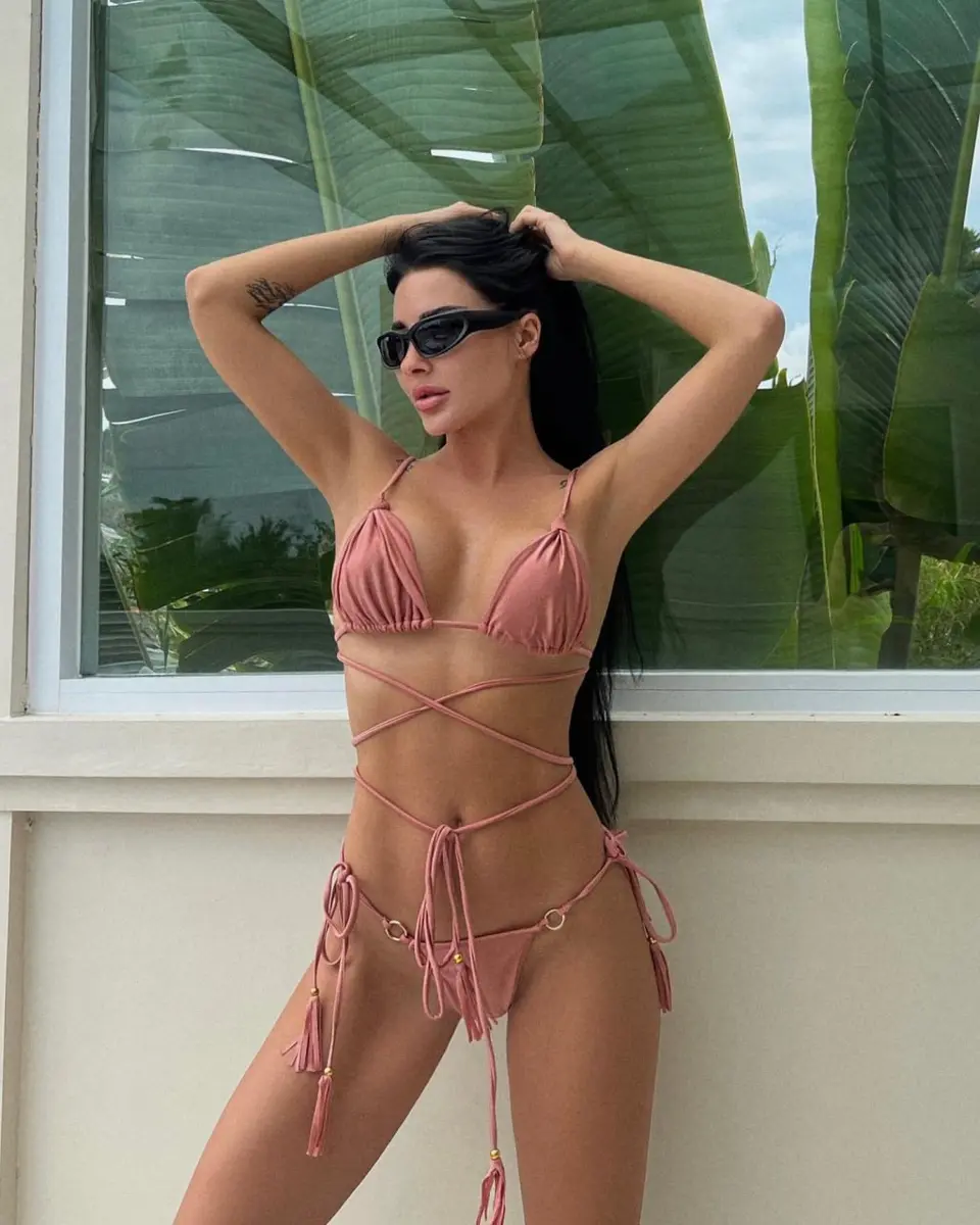 Виктория эскорт в городе Питер