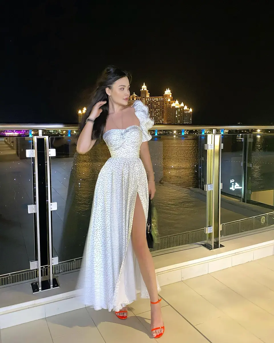 Зарина эскорт в городе Питер