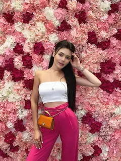 Зарина эскорт в городе Питер